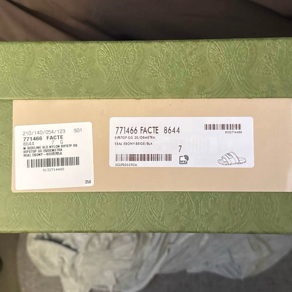 Gucci Brown GG sandals - Picture 5 of 8